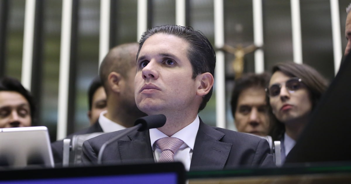pl-e-novo-ficam-isolados,-e-motta-adia-analise-da-urgencia-da-anistia-pelo-8-de-janeiro
