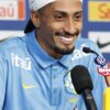 Raphinha não vê TV nem olha redes sociais e tenta blindar jovens da Seleção