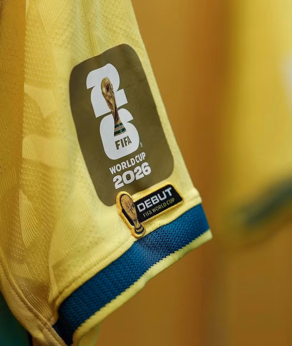 brasil-estreia-com-patch-dourado-de-campeao-mundial