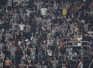 botafogo-faz-promocao-de-ingressos-para-jogo-com-o-flamengo;-veja-valores