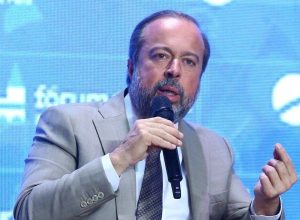 brasil-comeca-em-seis-meses-obras-para-receber-data-center-do-tiktok,-diz-ministro