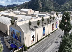 paramount-fecha-acordo-bilionario-para-comprar-warner-por-us$-110-bilhoes